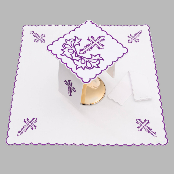 Bohato vyšívané plátno oltárneho kalicha