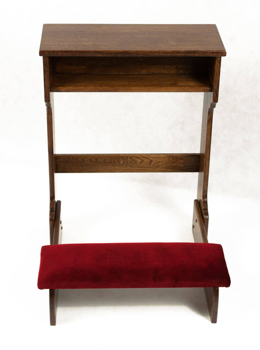 Oak kneeler