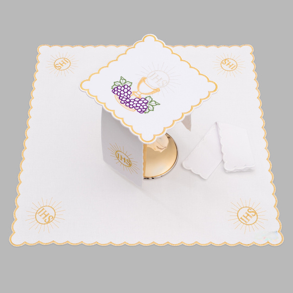 Bohato vyšívané plátno oltárneho kalicha