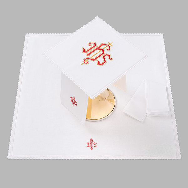 Bielizna kielichowa ołtarzowa wykończona koronką JHS czerwony