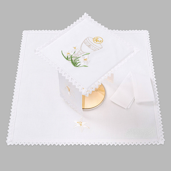 Altar chalice linen trimmed with lace silver chalice