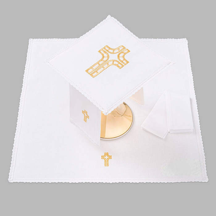 Altar chalice linen finished with lace cross gold