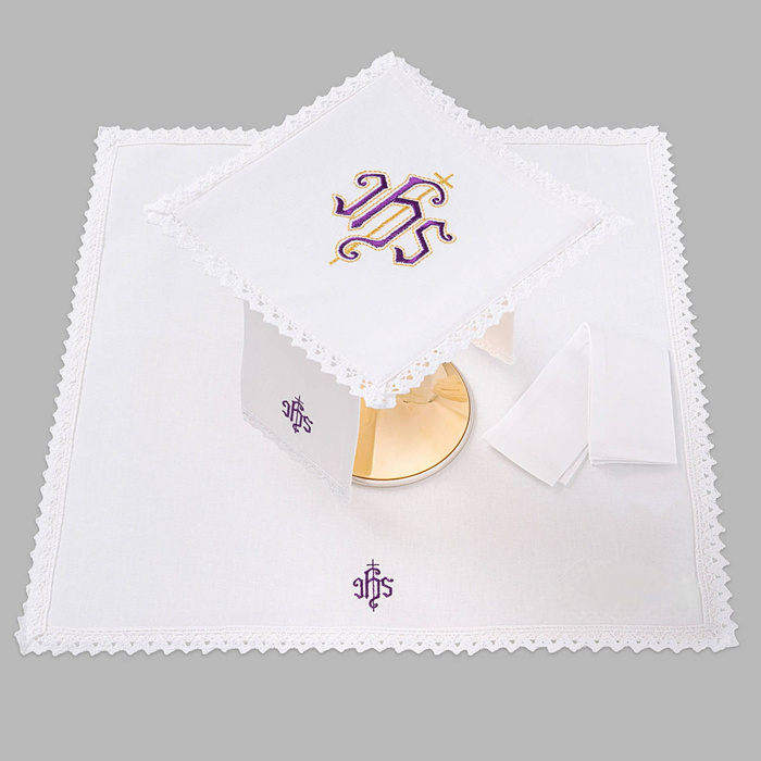 Bielizna kielichowa ołtarzowa wykończona koronką JHS fioletowy