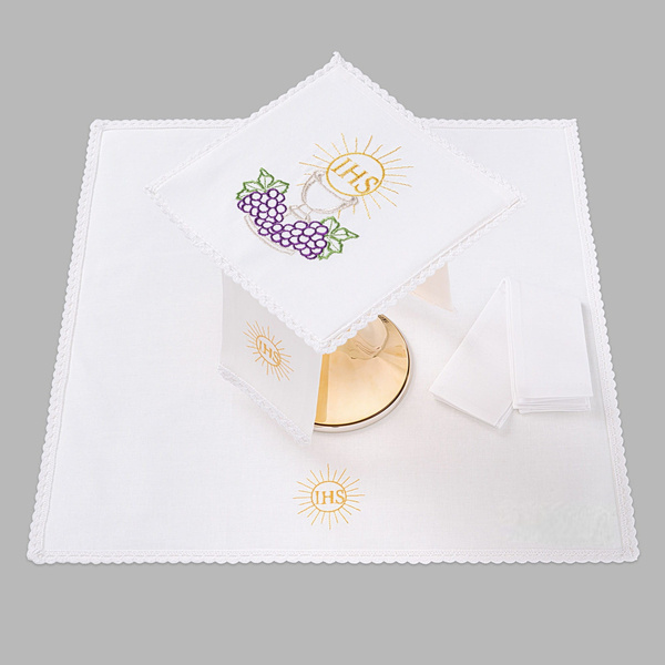 Oltárny kalich plátno zdobené čipkou zlaté slnko strieborný kalich